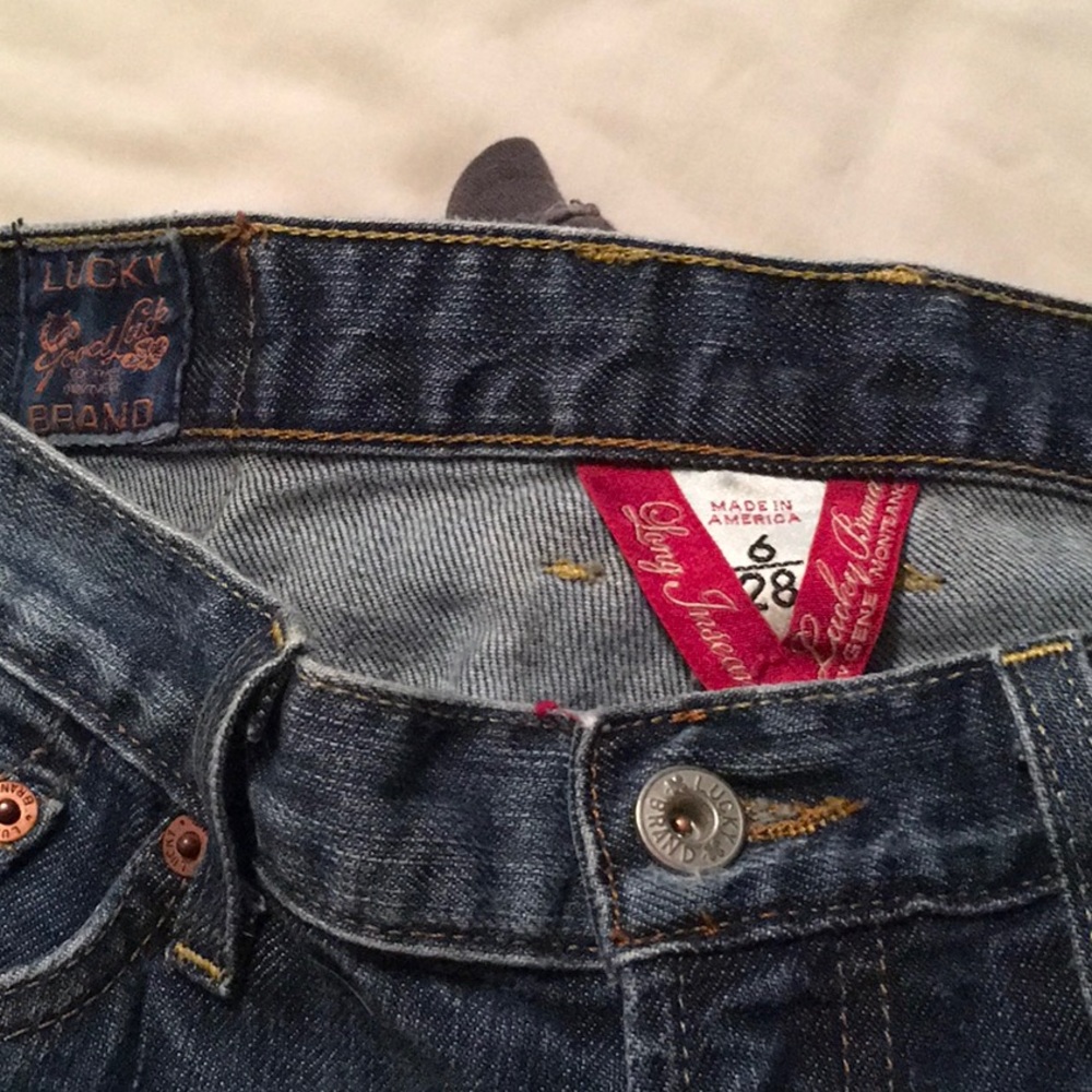 Lucky Band Denim Jeans. Boot cut. Mid-low rise. Size 6/28
